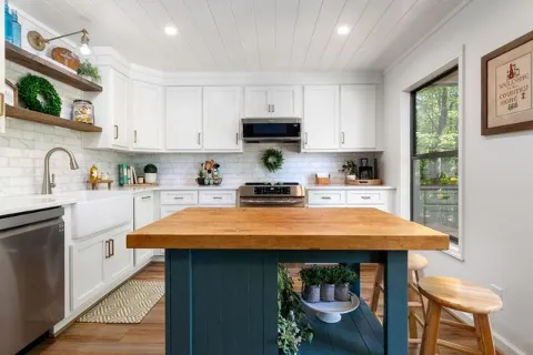 R Lucas Construction & Design LLC photo 1