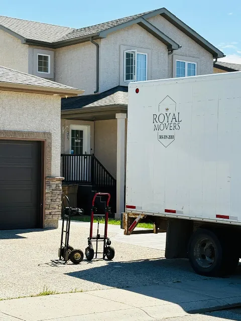 Royal Movers Regina Inc. in Regina