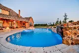 Rose Hill Pools & Builders
