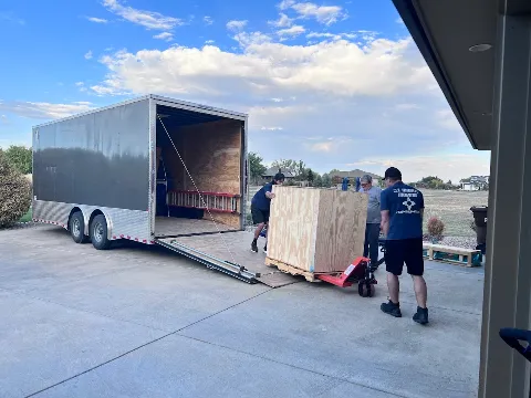 All Mighty Moving photo 1