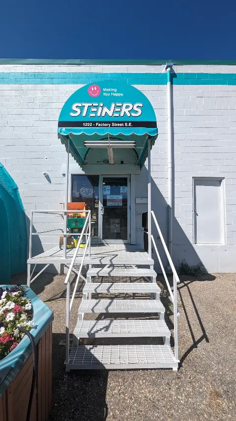 Steiners Hot Tubs & Barbecues in Medicine Hat