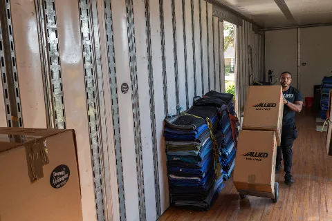 Allied Van Lines photo 1