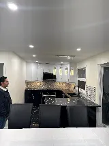 Nyce Renos photo 8