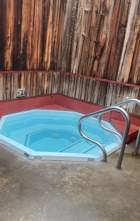 American Family Hot Tub in Brentwood