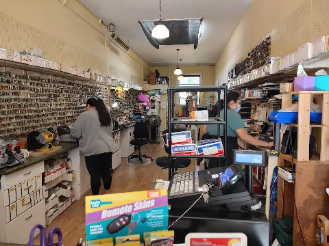 Glenview Key & Lock in Oakland