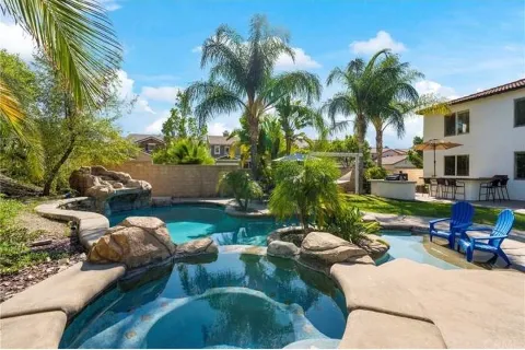 Cabana Pool Service in Temecula