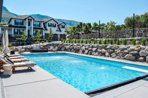 Larry's Pools and Spas in Layton
