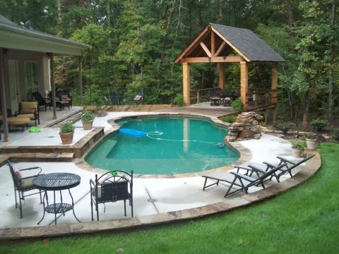 Diamond Pools in Little Rock