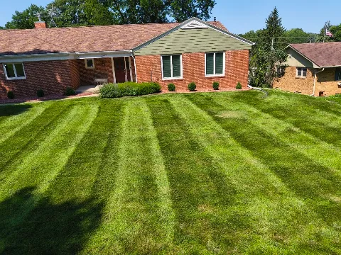 Smeags Lawncare and Landscaping in Sioux City