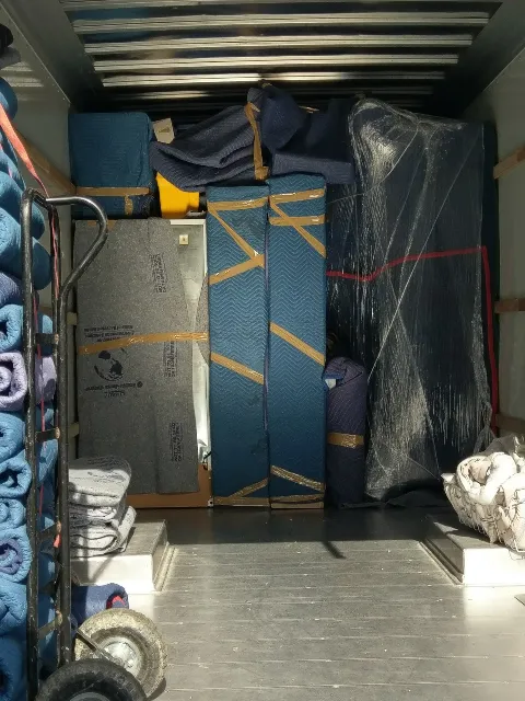 Hugo's Moving in Vernon