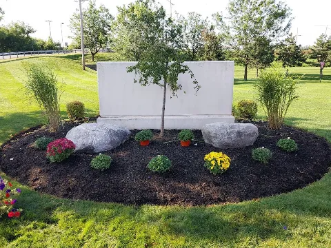 Signature Landscaping & Property Maintenance LLC photo 1