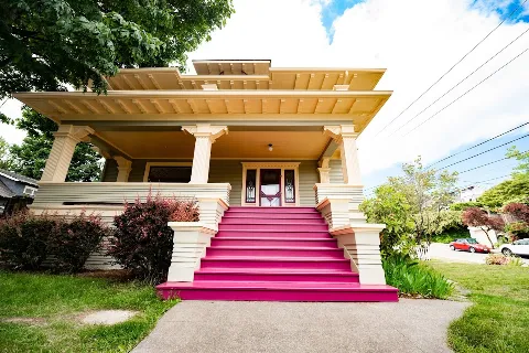 Phinney Ridge Painting photo 1