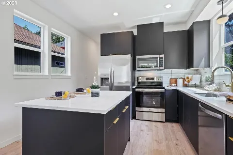 All-Level Construction LLC in Vancouver