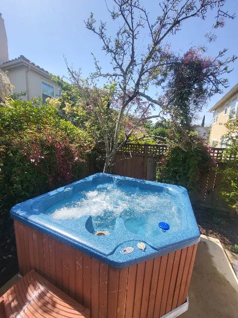 CAL BAY POOL & SPA SERVICES in Richmond