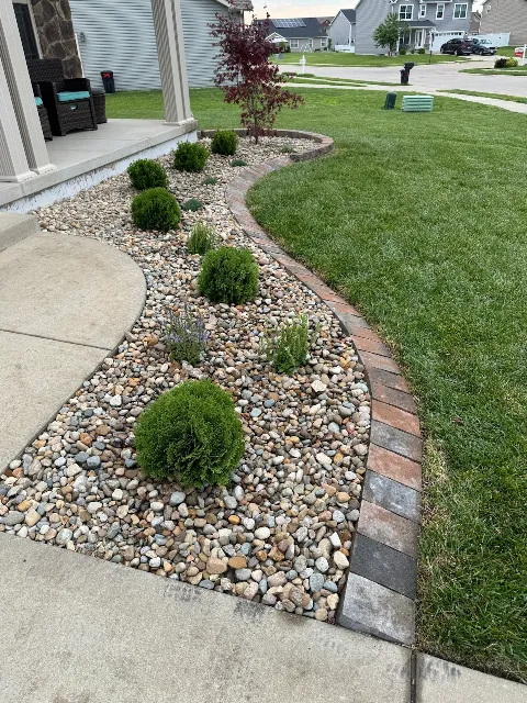 Dawn To Dusk Landscaping in Belleville