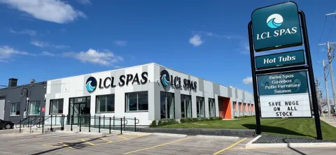LCL Spas - Winnipeg Hot Tubs & Spas photo 1