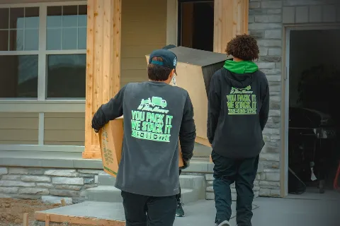 10 Men Movers photo 1