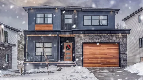 Manitoba Garage Doors LTD in Winnipeg