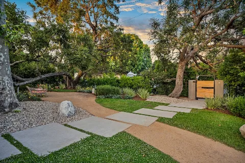 Green Grounds Landscape Services photo 1