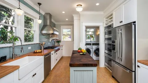 PORTLAND PAINTING & RESTORATION Inc photo 1