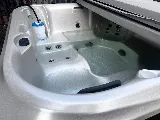Jacuzzi Hot Tubs of Manitoba photo 7