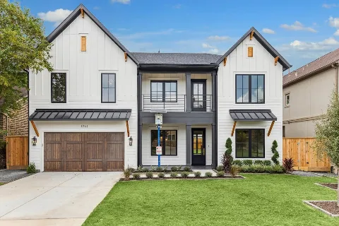 Jamestown Estate Homes photo 1