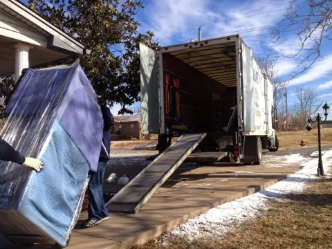 2 Fellas & A Big Vehicle Moving Company photo 1
