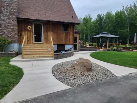 Rietzel Landscaping Ltd. photo 1