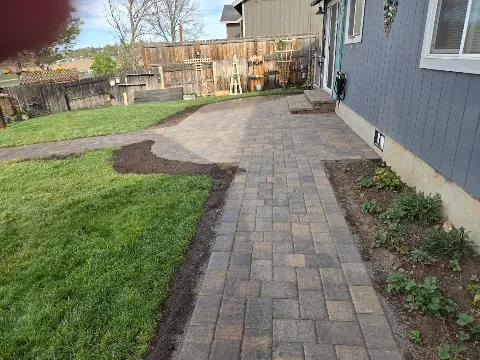 Bluestone Gardens and Landscape LLC in Bend