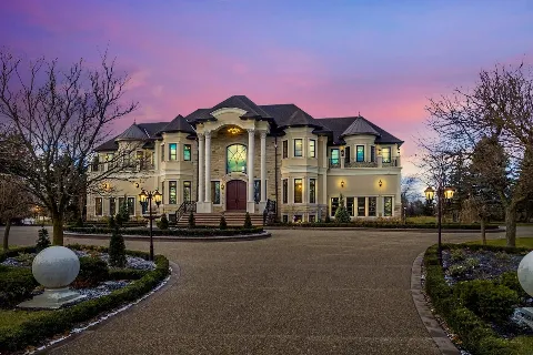 Emerald Builders in Brampton