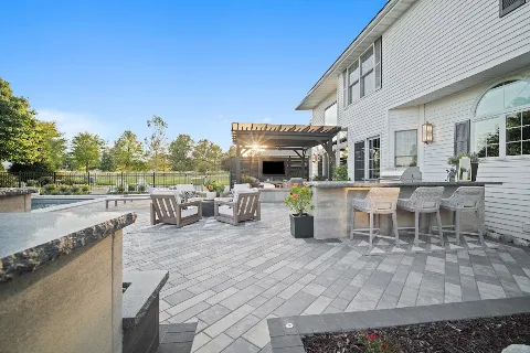 Bellas Landscaping photo 1