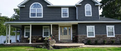 Lo's Contracting, Inc. in Portland