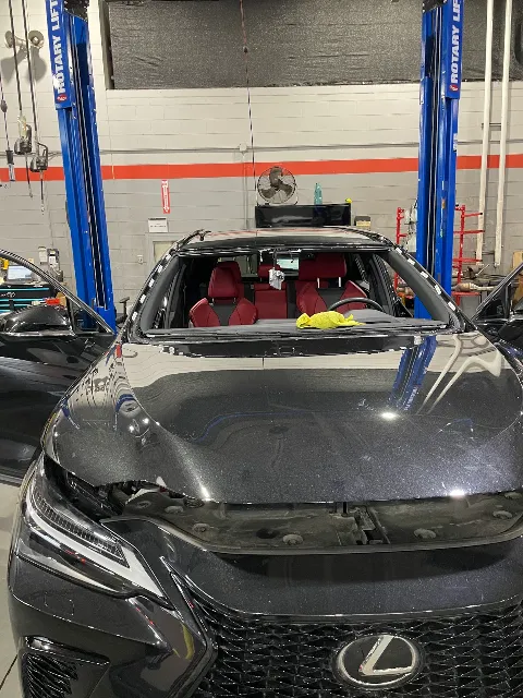 Win City Auto Glass in Windsor