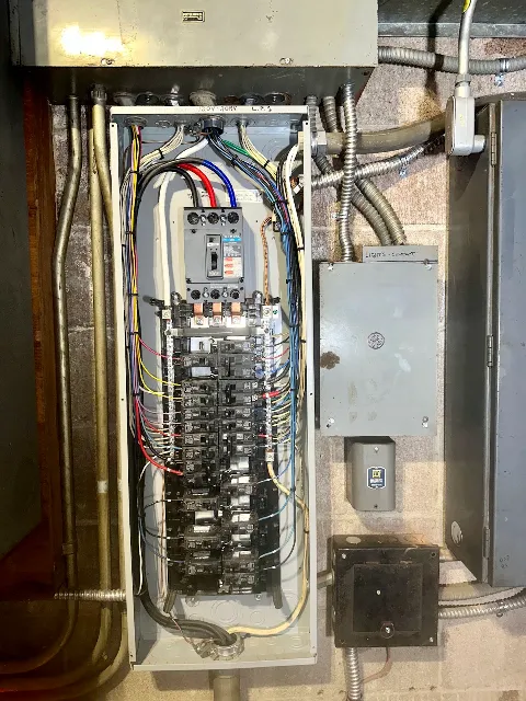 DC Electric photo 1