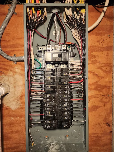 Service Tech Electric photo 1