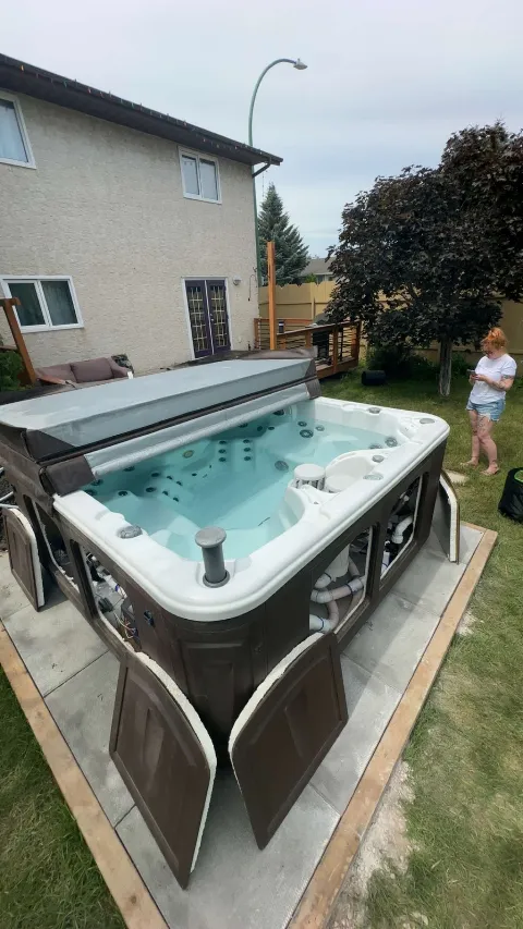 Jonny's Hot Tub Service Inc. in Regina