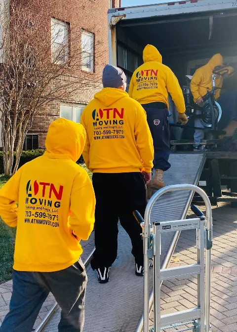 Affordable Top Notch Movers photo 1