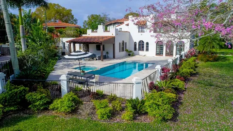 Oasis Pavers and Pools in St. Petersburg