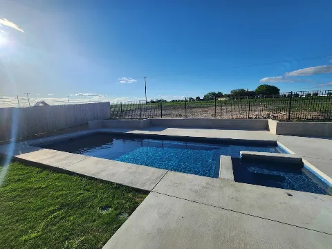 BlueLux Pools photo 1
