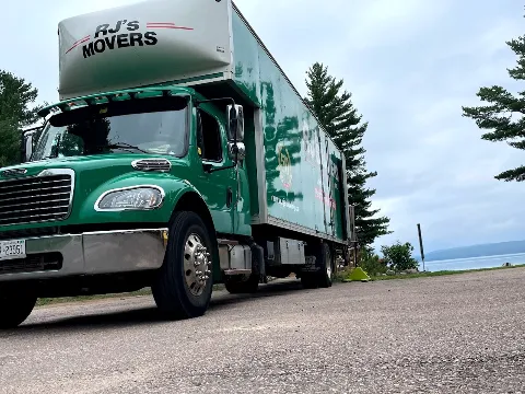 RJ's Movers photo 1