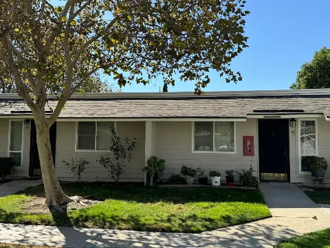 Castone Roofing & Construction in Clovis