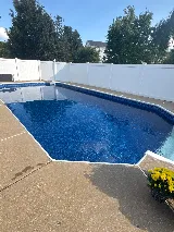 Four Seasons Pool photo 2