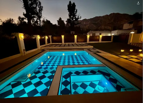 Carlos Pools, Spas, Garden photo 1