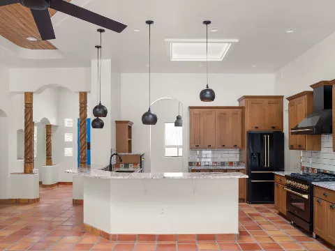 Quiñones Custom Homes & Remodeling photo 1