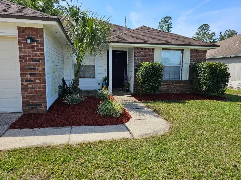 McDaniel's Lawncare & Landscaping photo 1