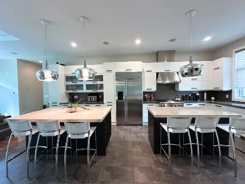 DR PAINTING LTD in Leduc