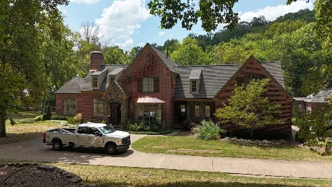 Three Stone Roofing and Exteriors in Franklin