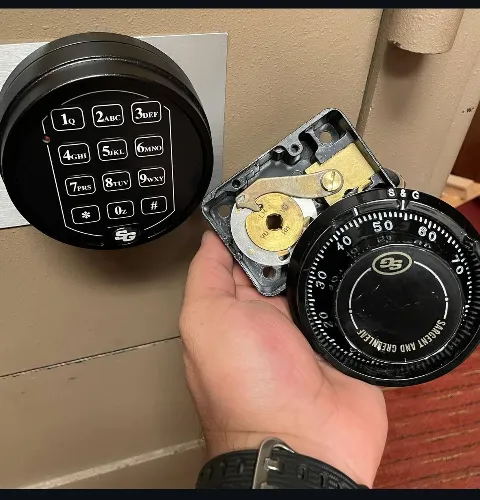 Safeguard Lock & Key photo 1