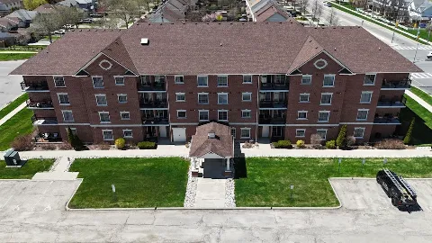Platinum Roofing & Exteriors Hamilton in Hamilton