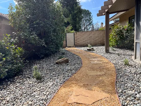 Venturi Landscape in Bakersfield